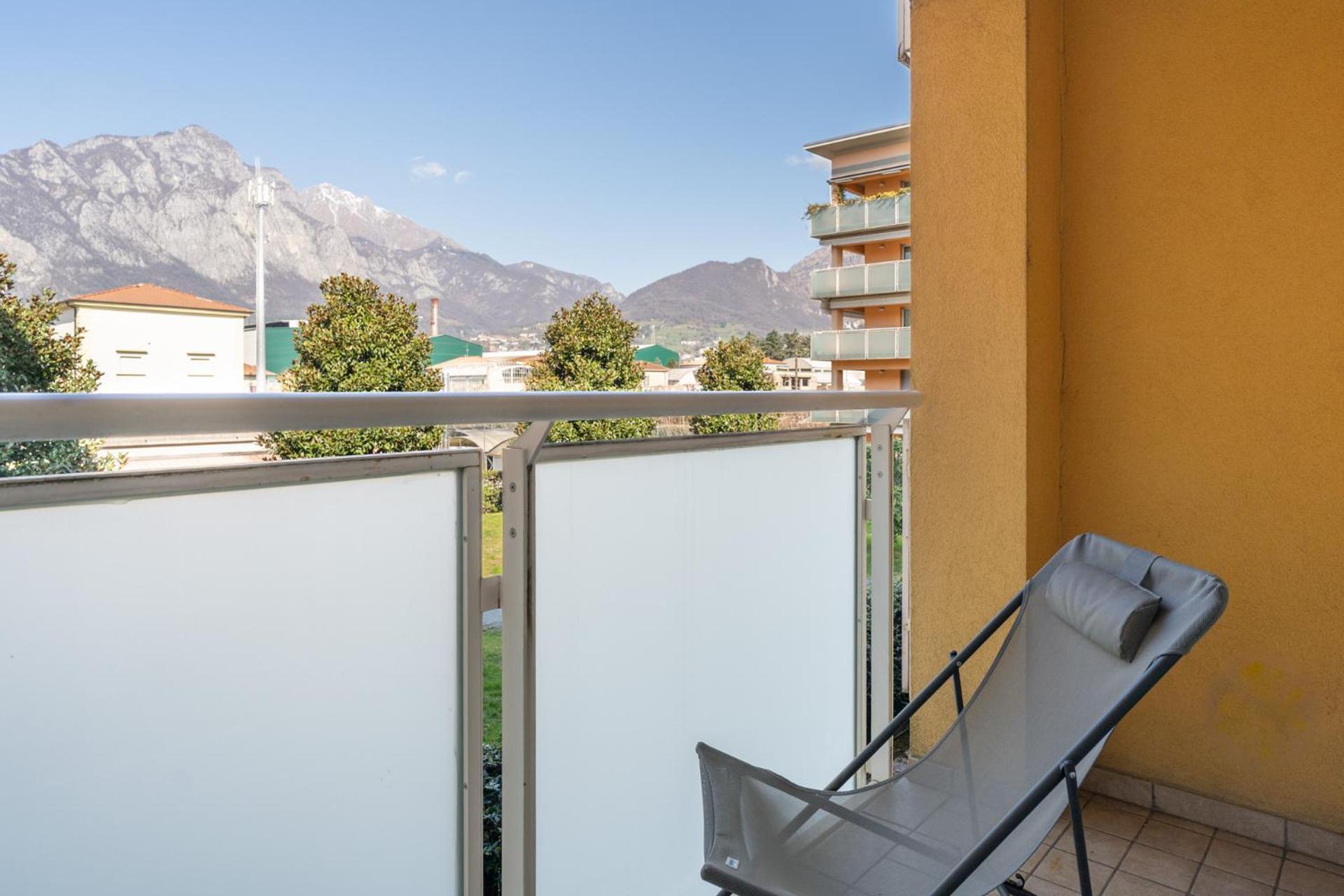 Large well-equipped appartement near Como lake Lecco Extérieur photo